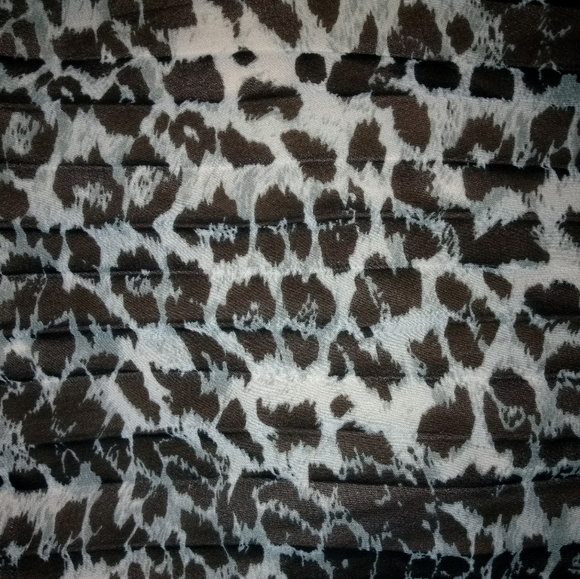 Pleated, Leopard Print Handkerchief-Cut Midi-Skirt - Picture 9 of 16